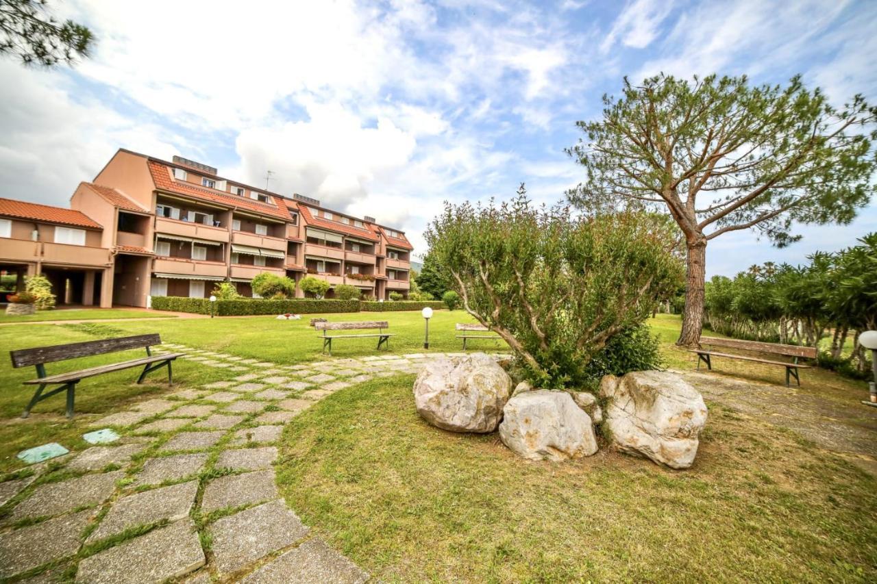 Zona Poeti - Relax In Piscina - Free Parking Apartment Loano Exterior foto