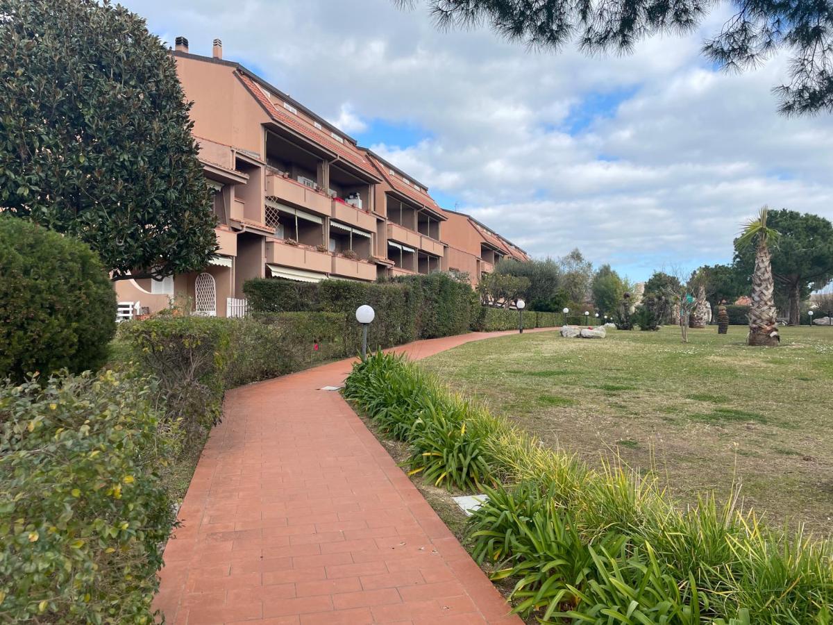 Zona Poeti - Relax In Piscina - Free Parking Apartment Loano Exterior foto